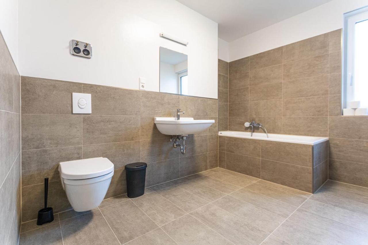 T&K Apartments - Bergisch Gladbach - 3 Comfortable Apartments - 18 Min To Fair Messe Cologne المظهر الخارجي الصورة