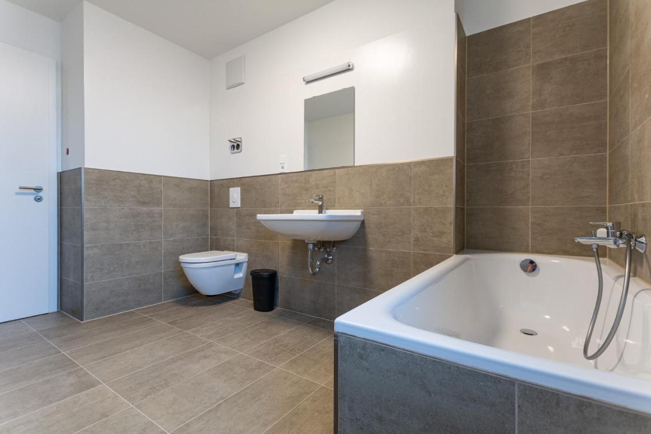 T&K Apartments - Bergisch Gladbach - 3 Comfortable Apartments - 18 Min To Fair Messe Cologne المظهر الخارجي الصورة