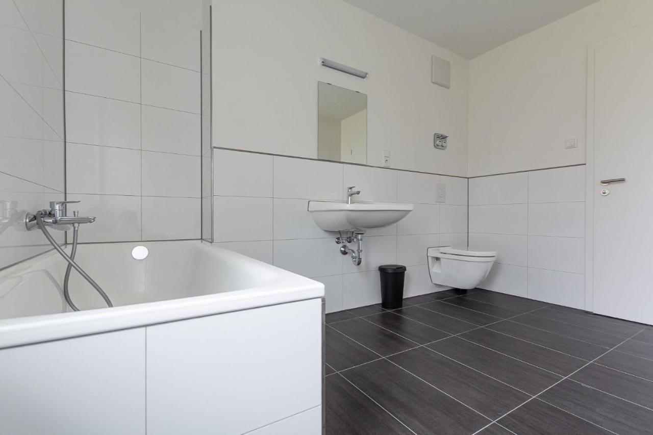 T&K Apartments - Bergisch Gladbach - 3 Comfortable Apartments - 18 Min To Fair Messe Cologne المظهر الخارجي الصورة
